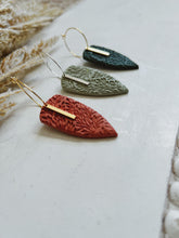 Load image into Gallery viewer, The Willow